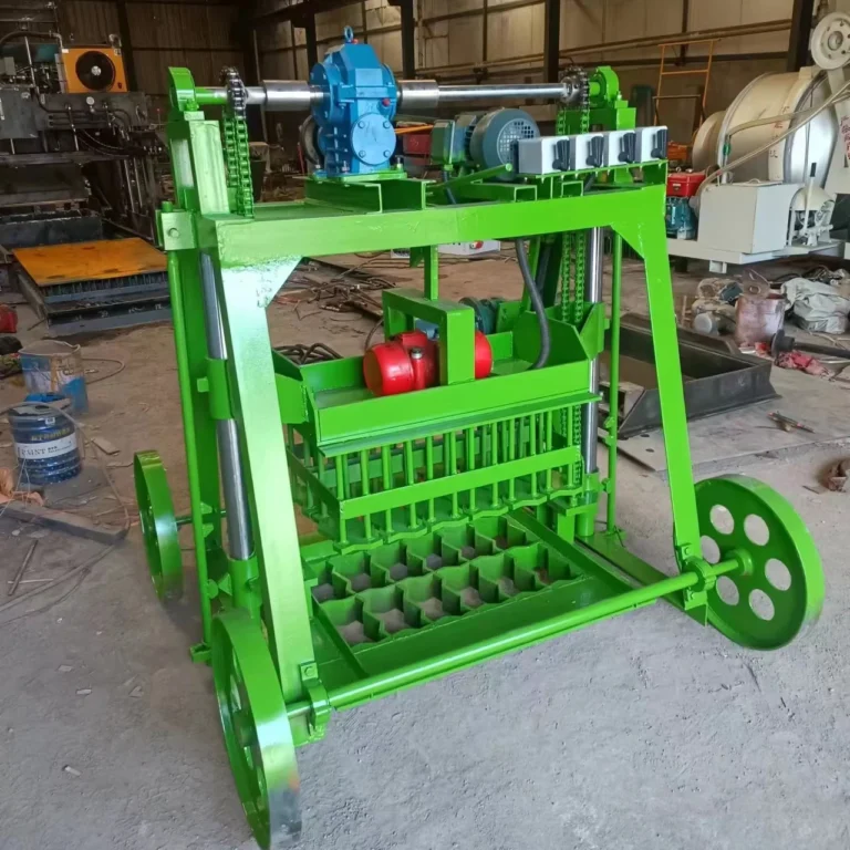 YOUJU QMJ4-45 Mobile Hydraulic Pressure Engine Concrete Block Making Machine Easy Operation Egg Laying Block Molder