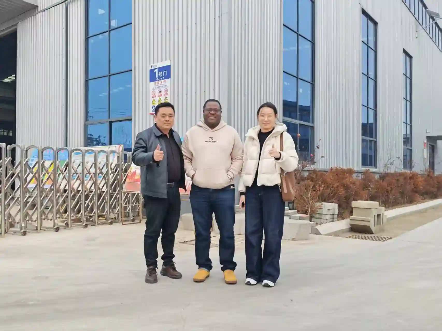International customers visiting Shiyue factory